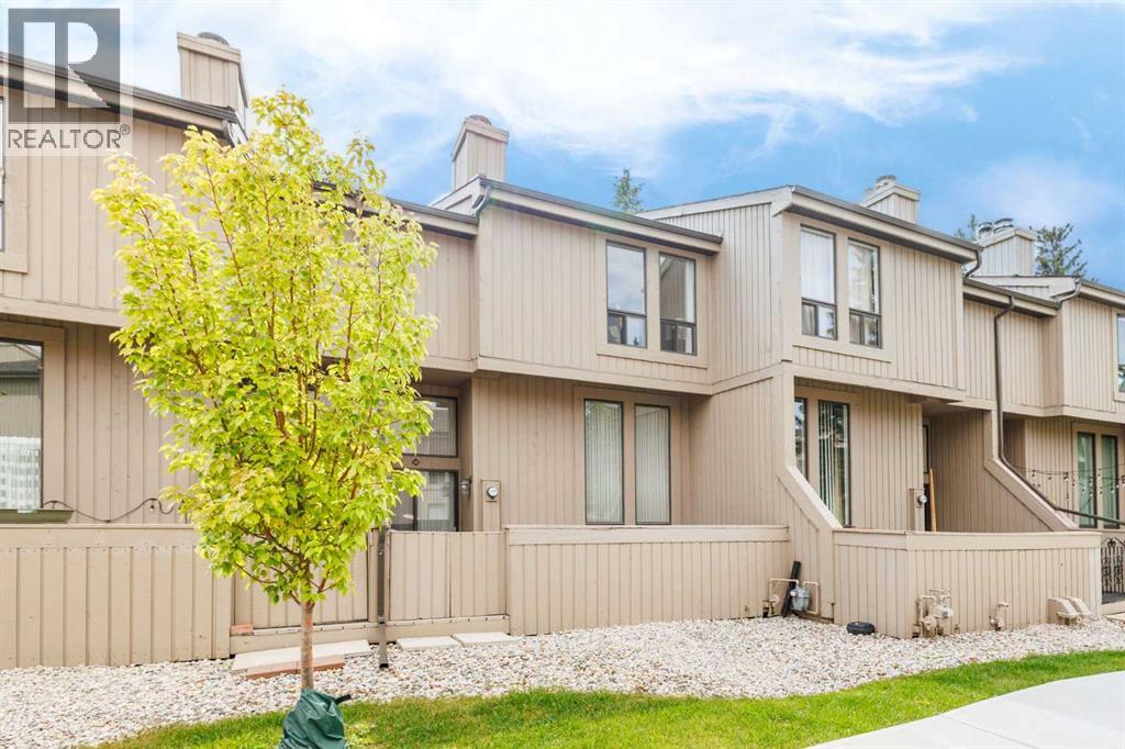 #19 10401 19 Street SW - 35