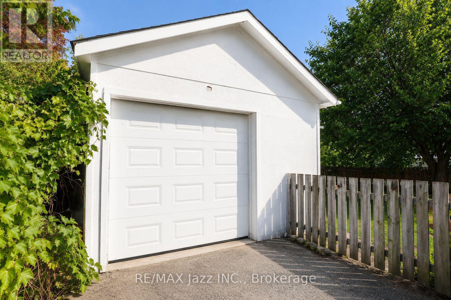 159 BYRON STREET - 11