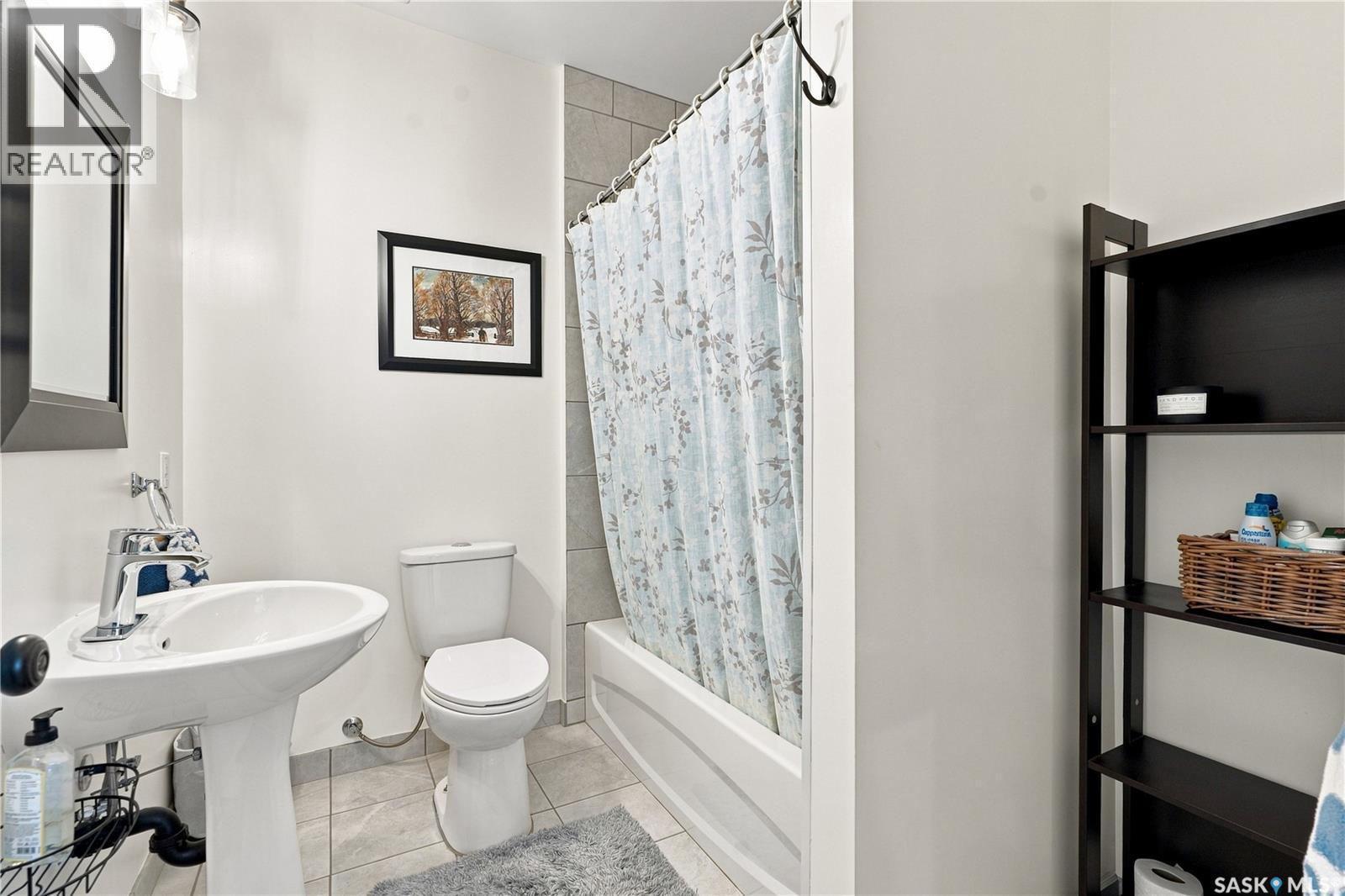 621 Braun LANE - 40