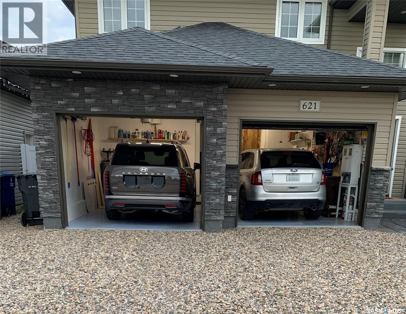 621 Braun LANE - 73