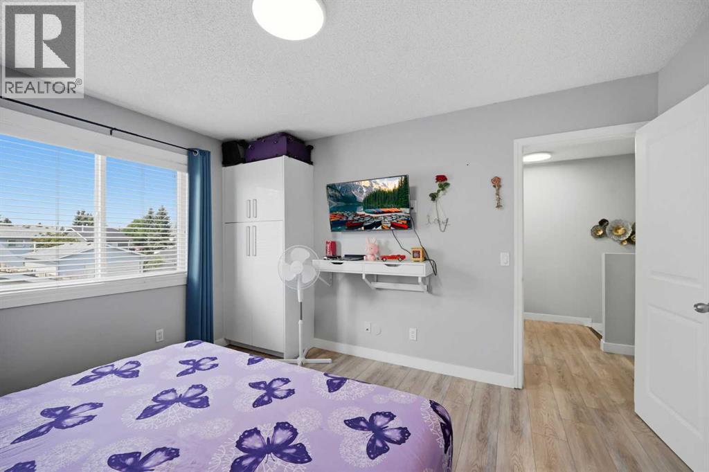 9 Martindale Crescent NE - 29