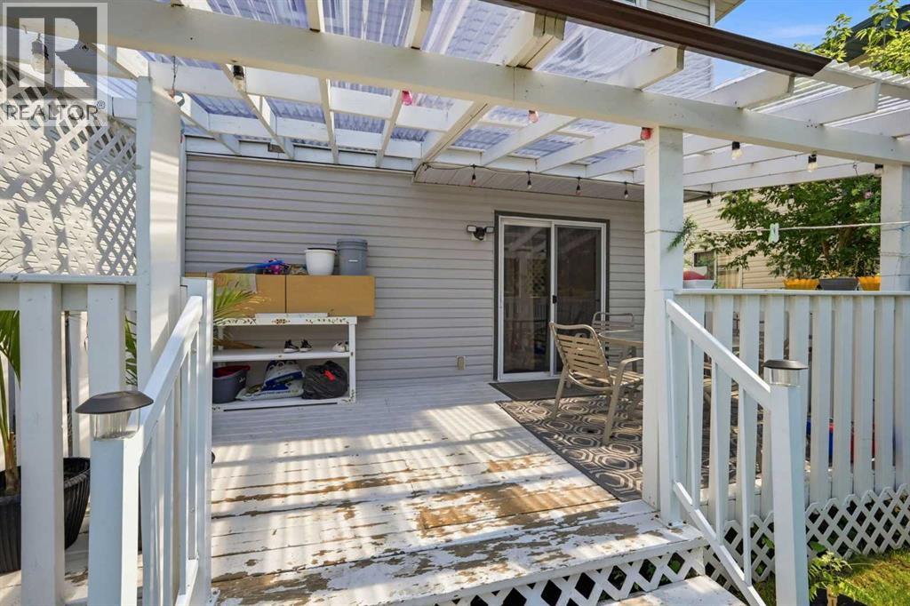9 Martindale Crescent NE - 44