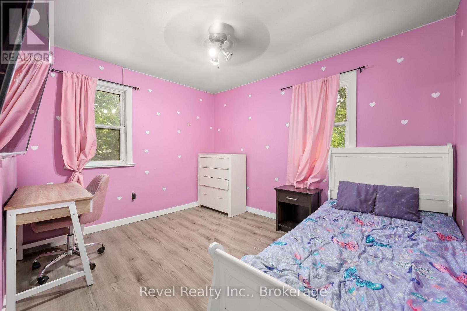 4 GYPSY POINT ROAD - Image 24