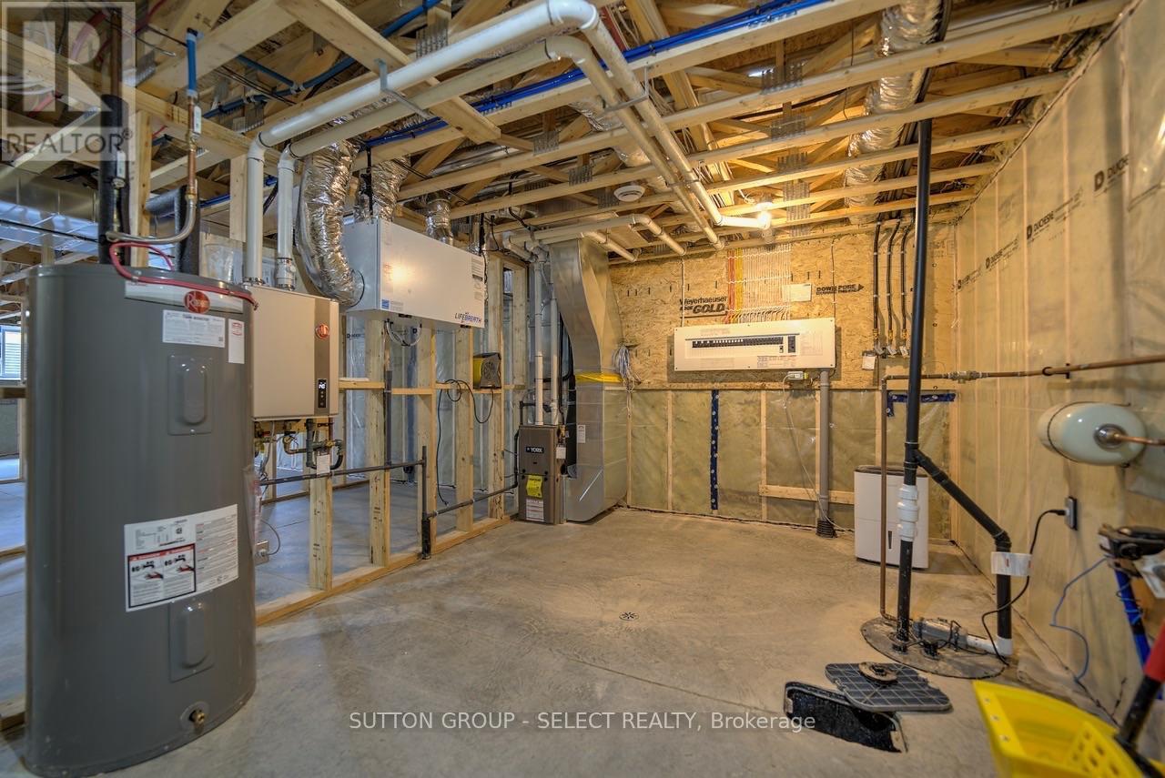 15 LOIS COURT - Image 27