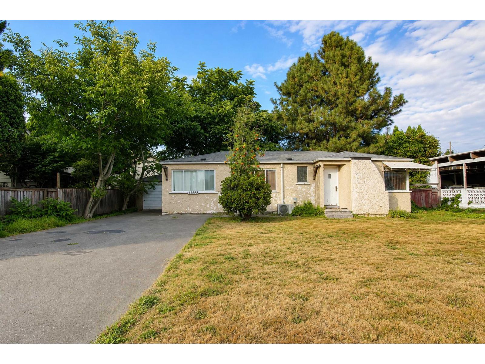 45593 KIPP AVENUE, Chilliwack Proper West
