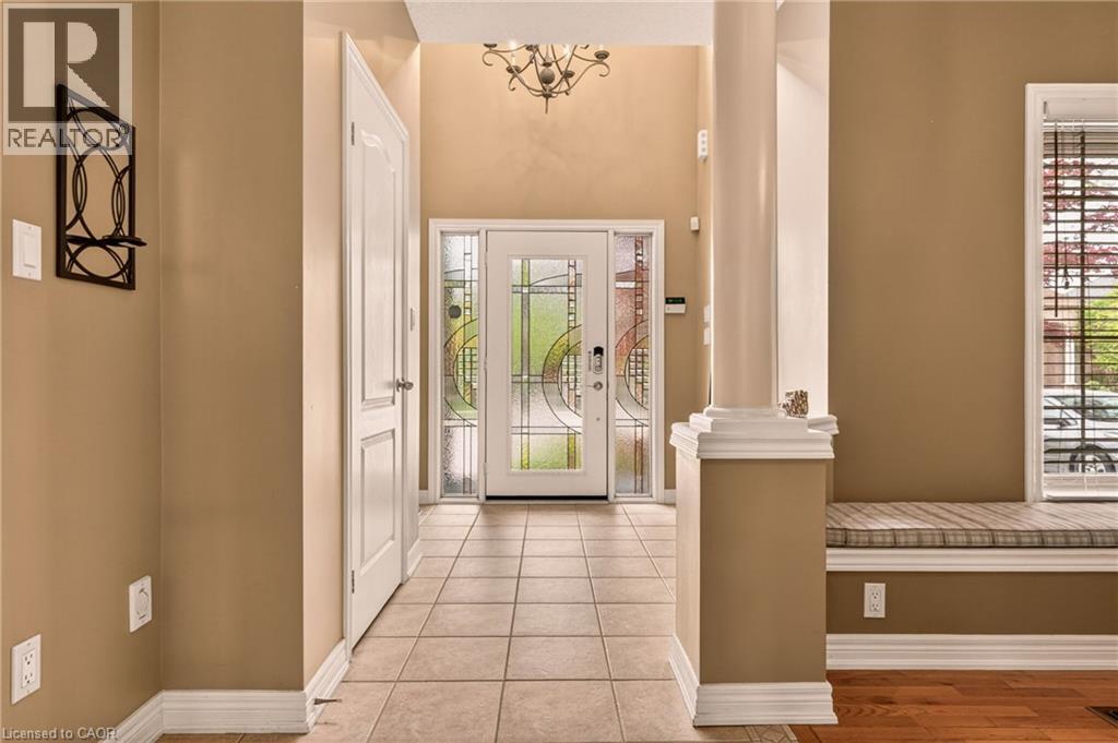 76 MOORLAND Crescent - Image 4