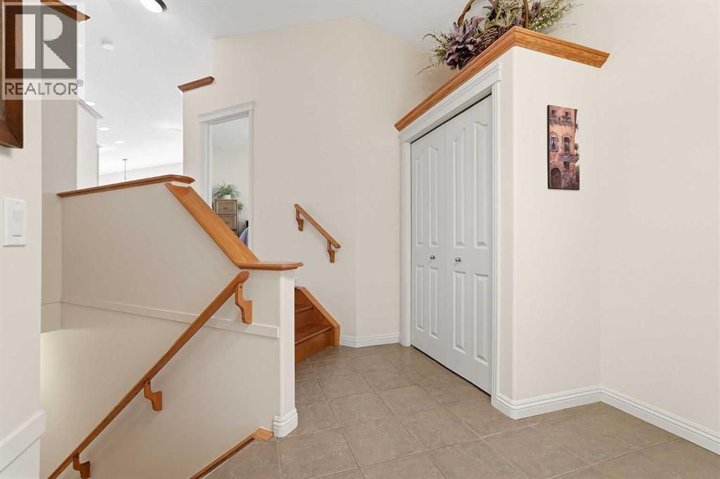 128 Covehaven Gardens NE - 2
