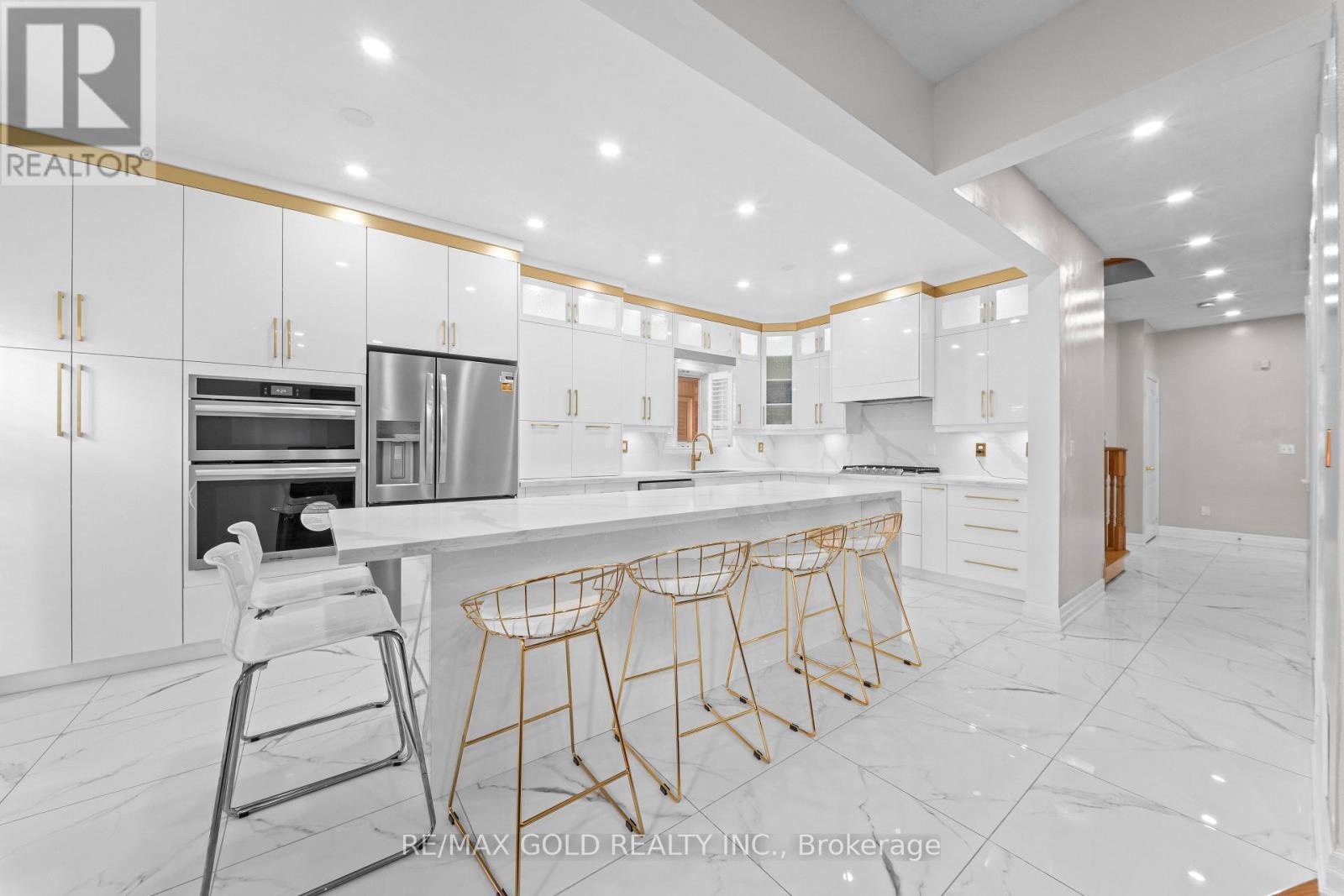 19 ATTVIEW CRESCENT - Image 3