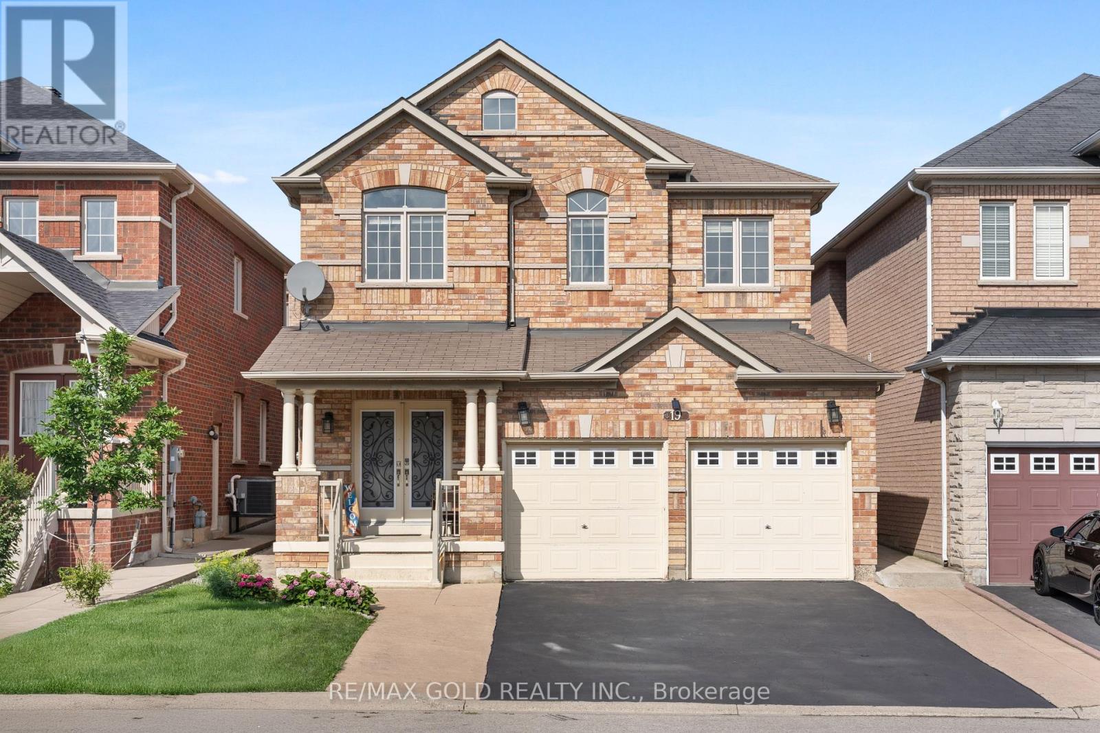 19 ATTVIEW CRESCENT - 27