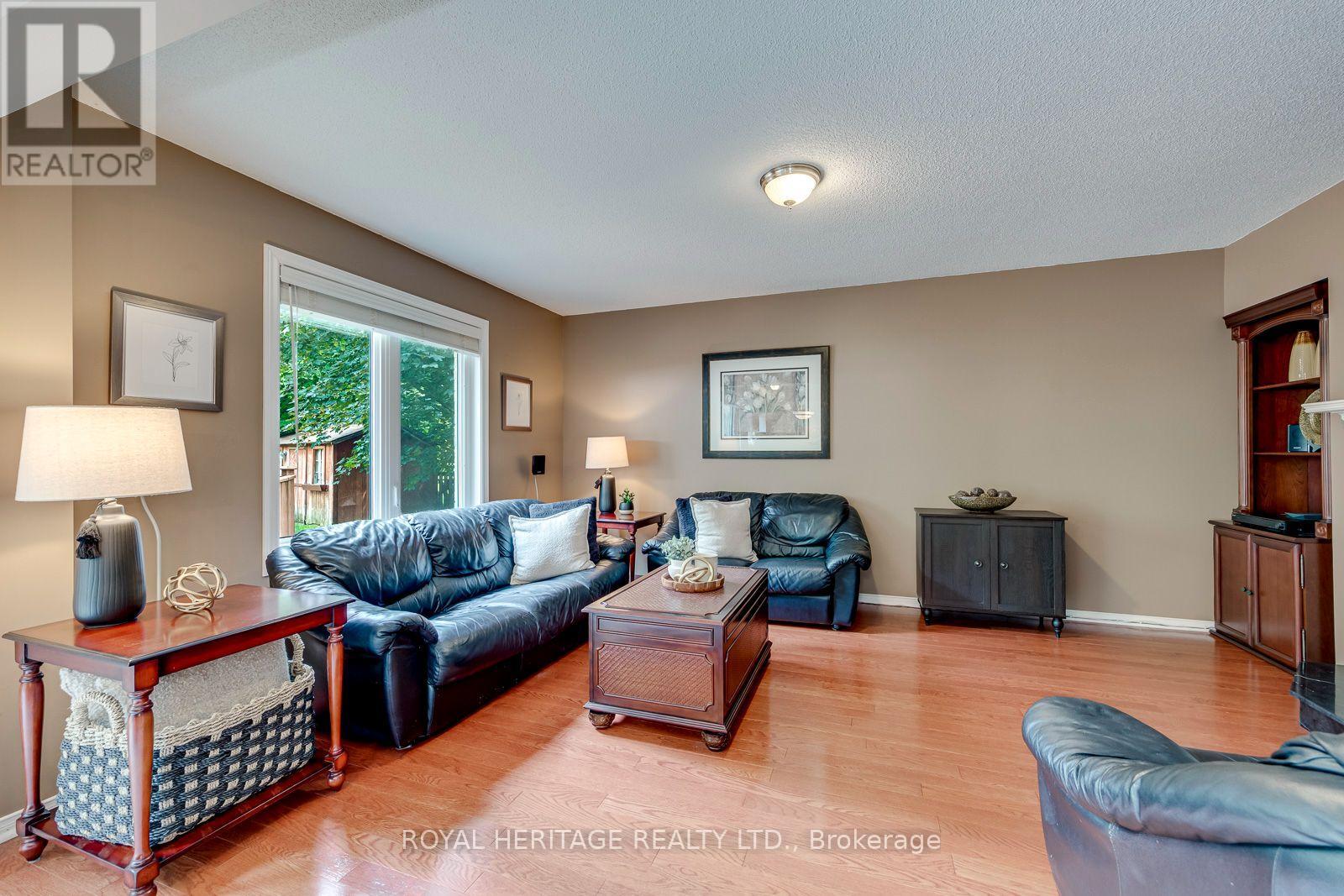 1451 RAVENSMOOR CRESCENT - 13