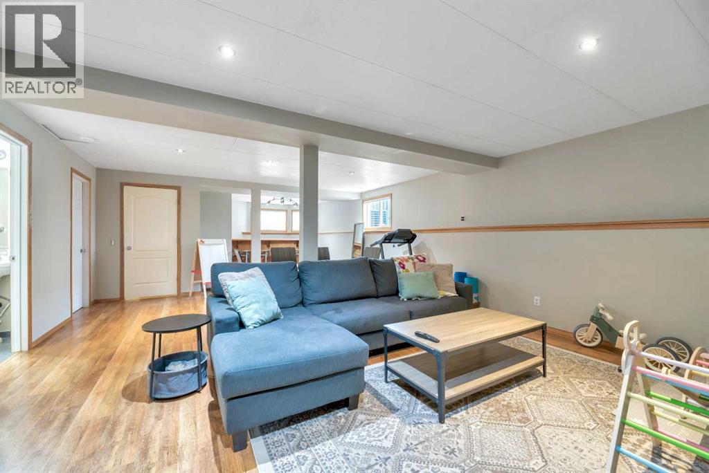 545 Hillview Gate - Image 22