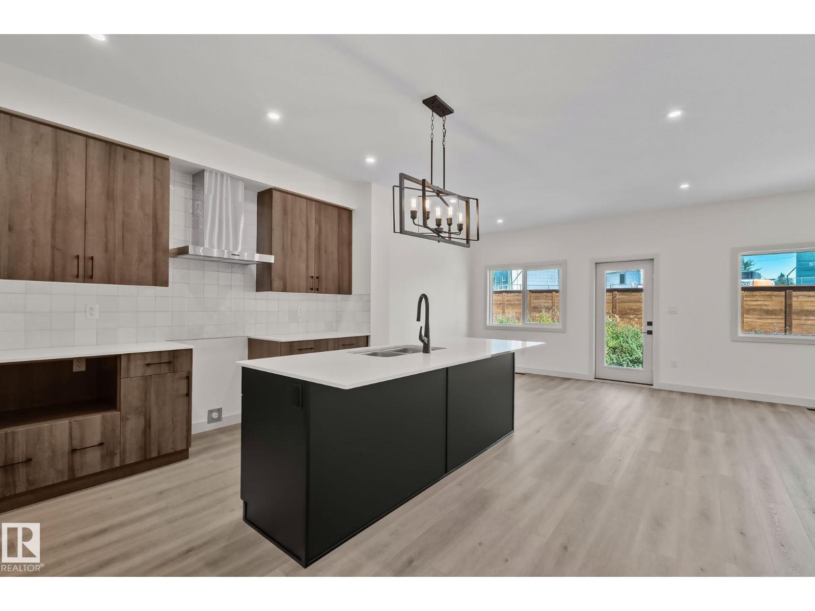 144 Royal Street - 3