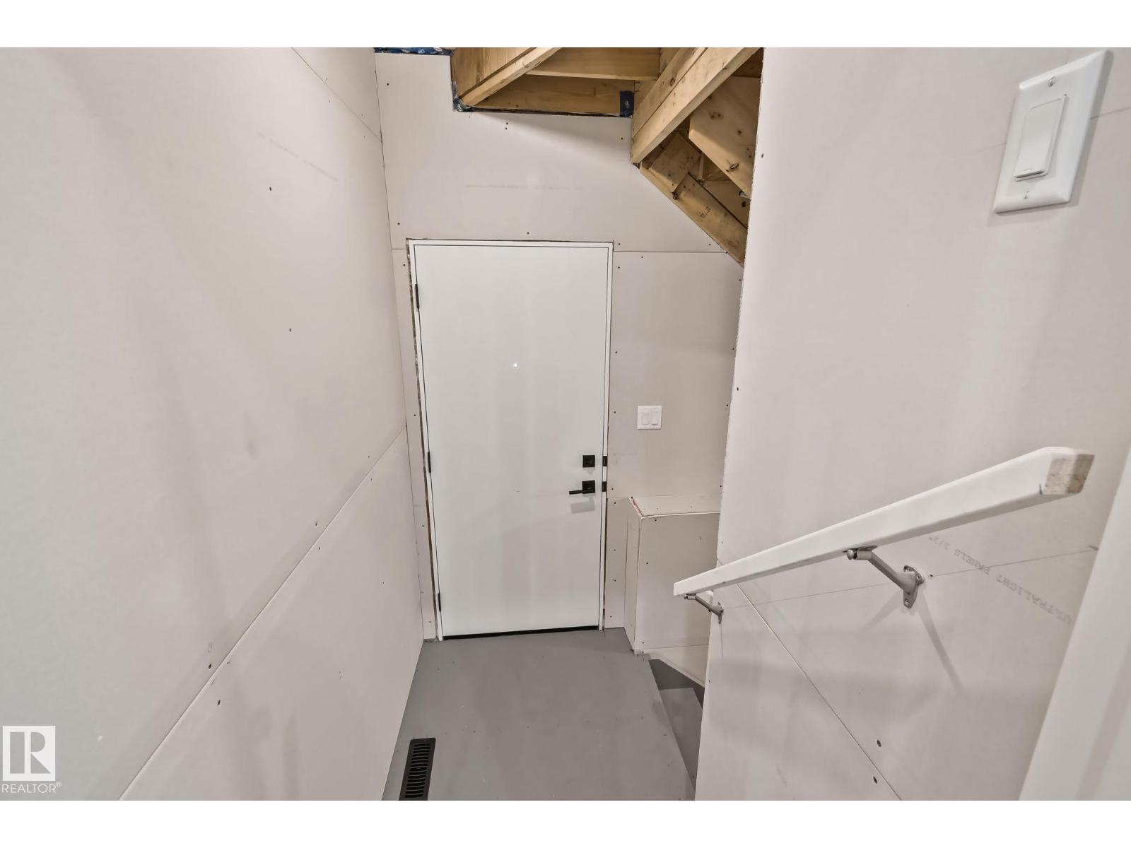 144 Royal Street - Image 34