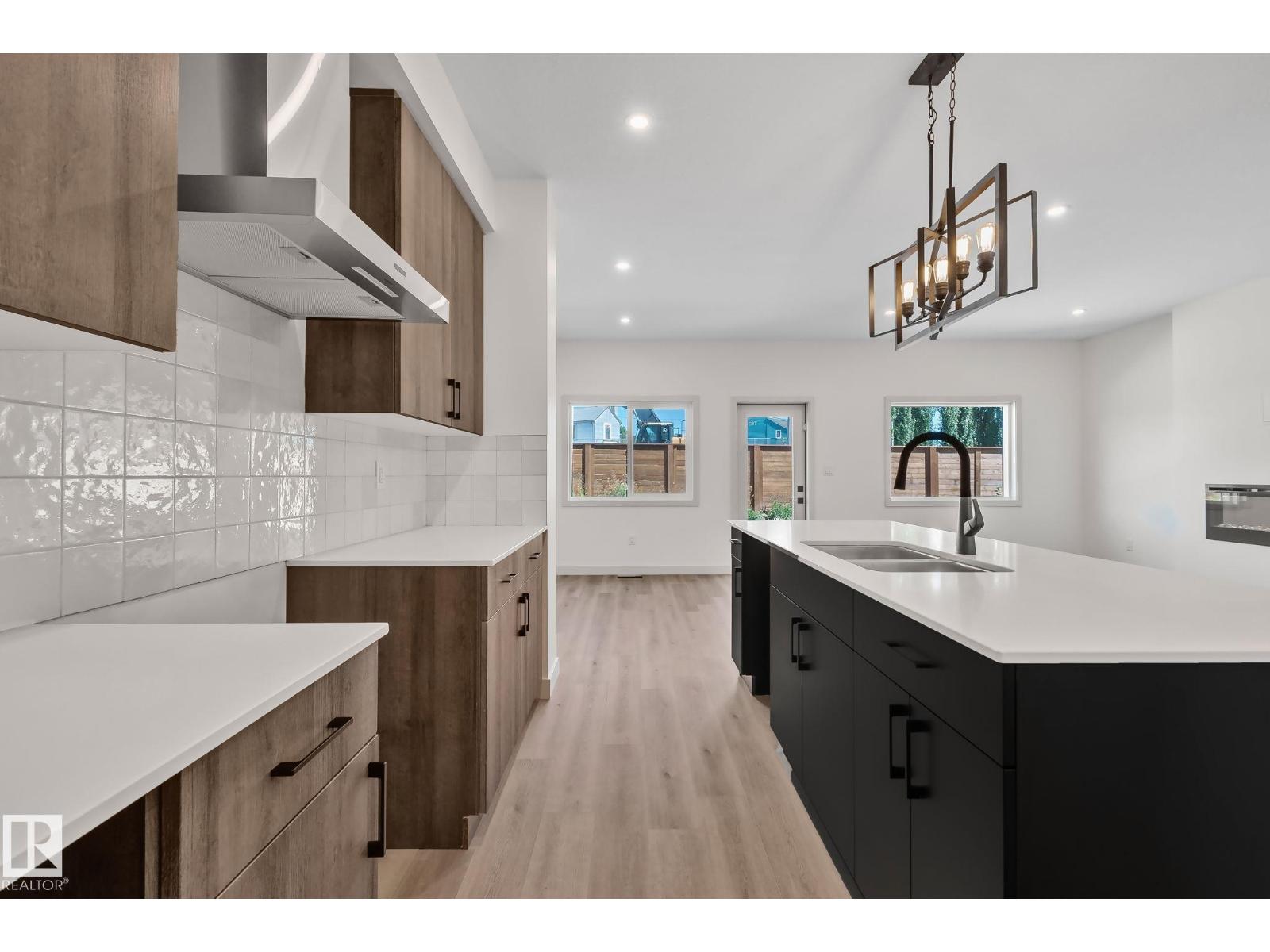 144 Royal Street - 5
