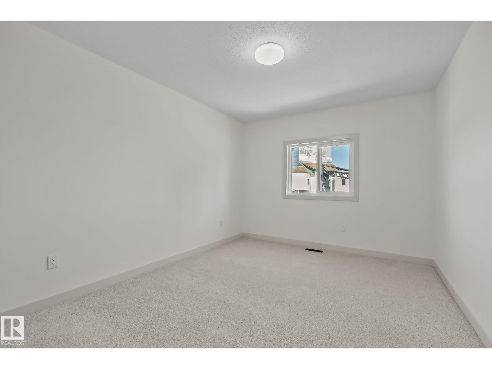 144 Royal Street - 24
