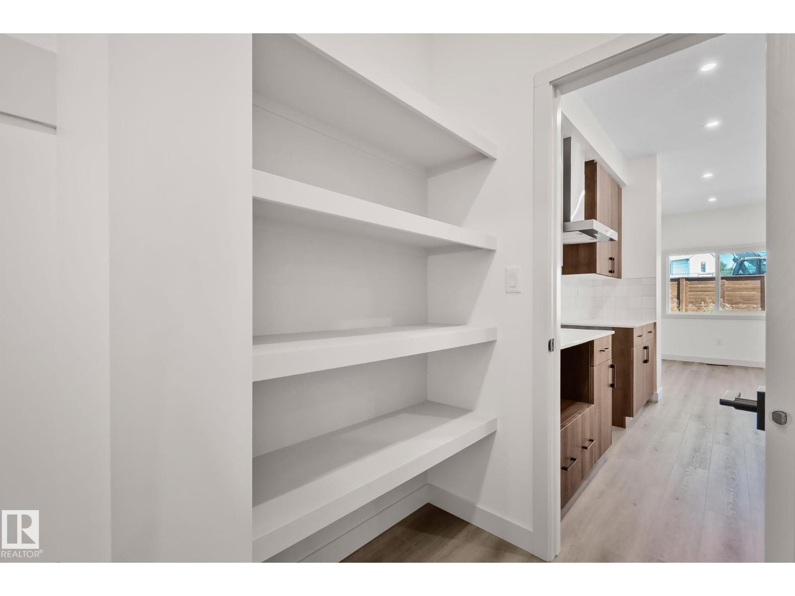 144 Royal Street - Image 15