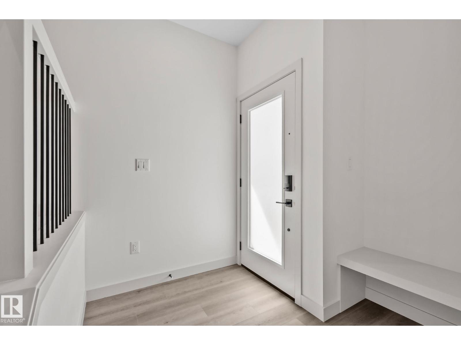 144 Royal Street - 17