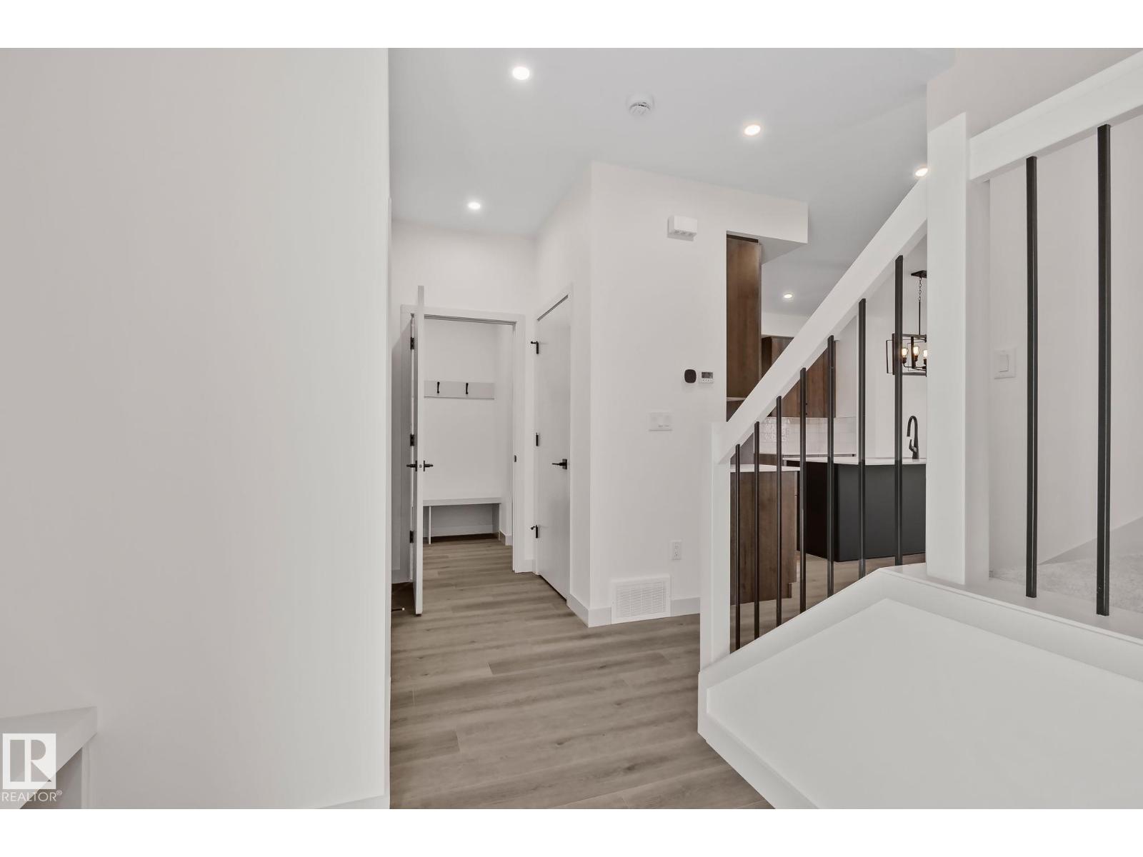 144 Royal Street - 16