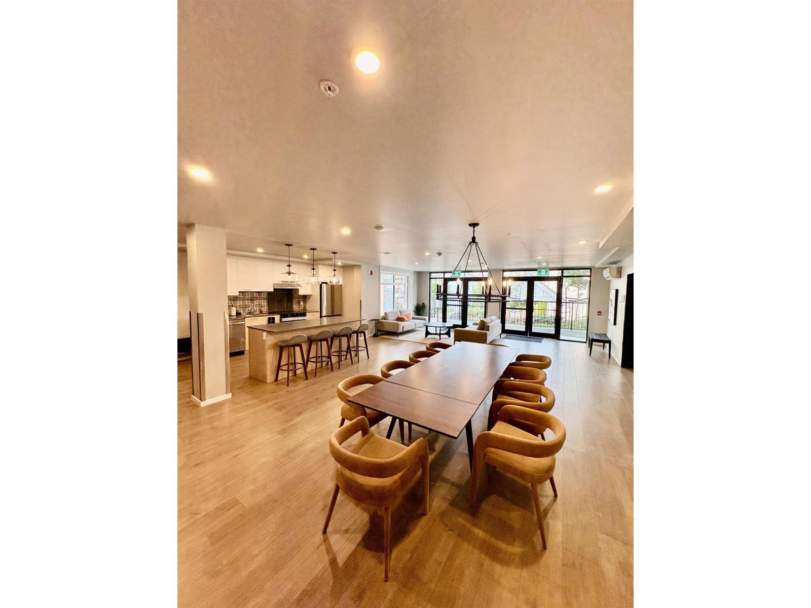 5th floor 3319 148 STREET, Surrey