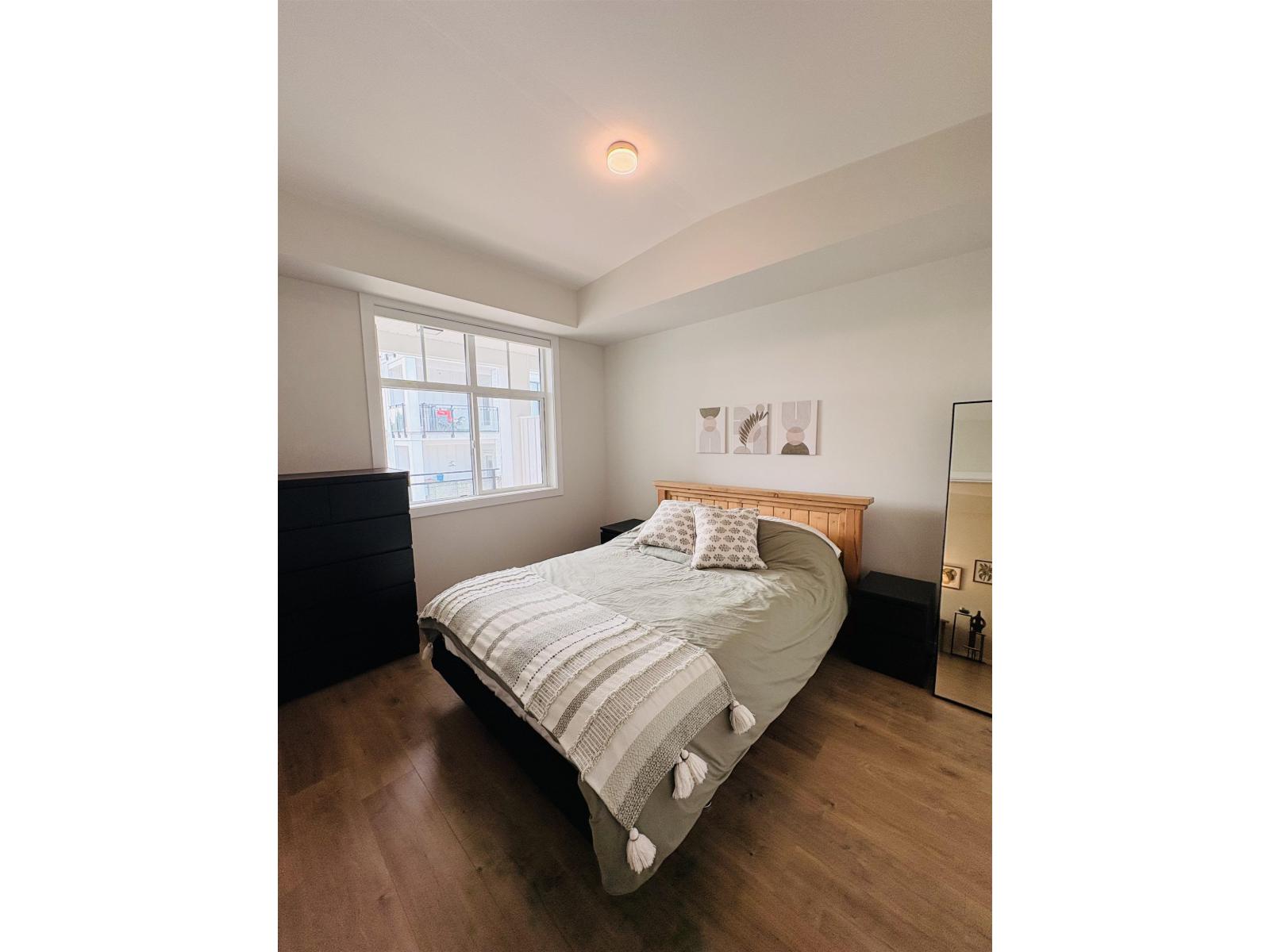 5th floor 3319 148 STREET, Surrey