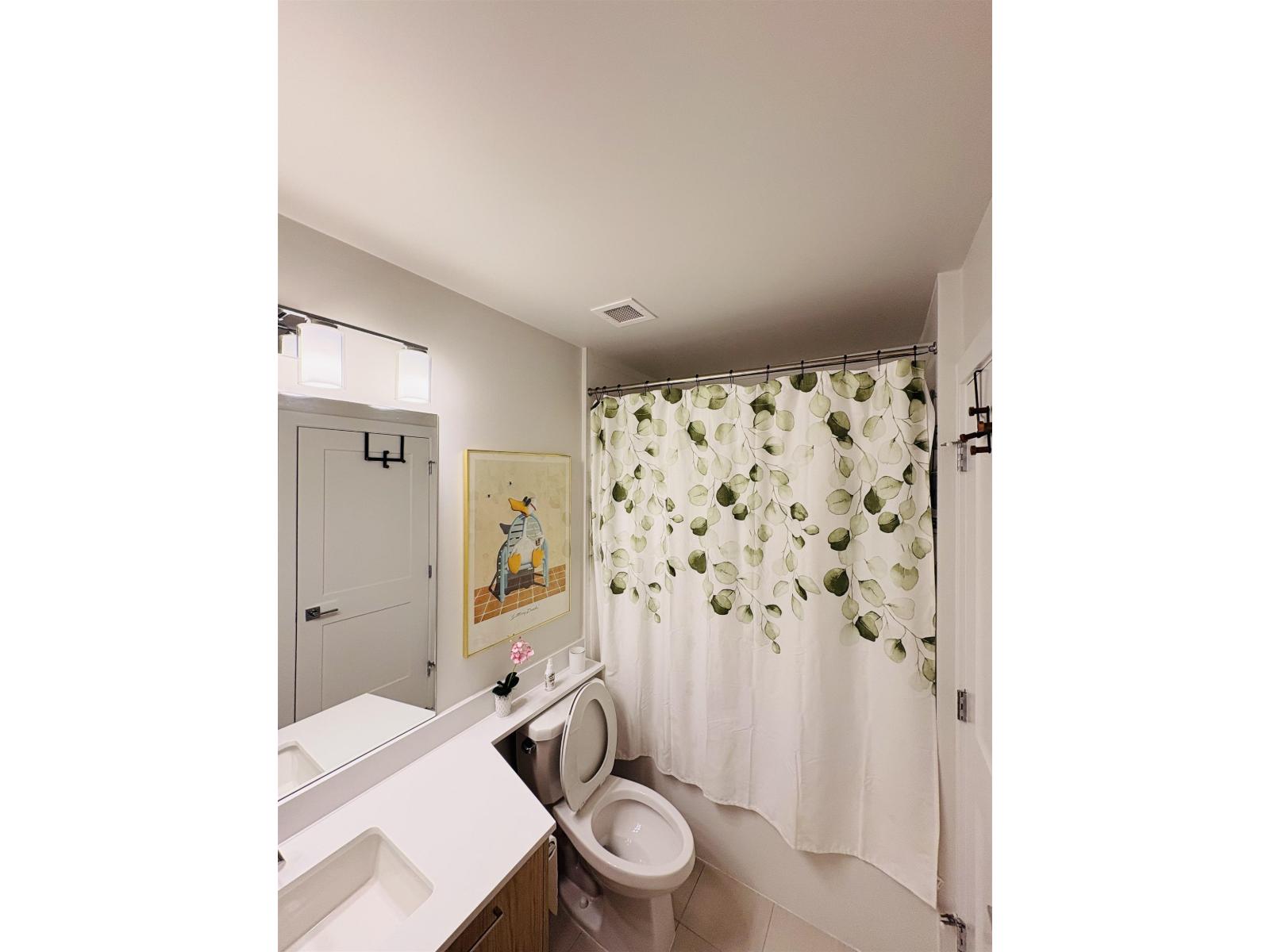 5th floor 3319 148 STREET, Surrey