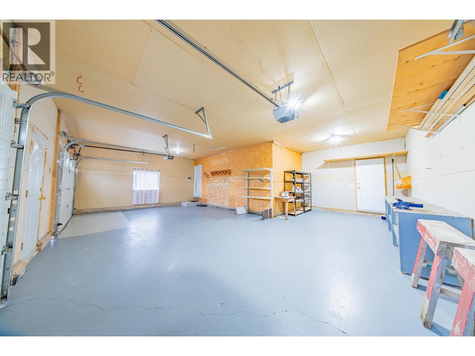 10411 90 STREET - Image 33