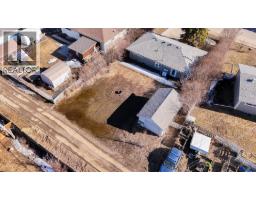 9708 104 Avenue, Fort St  John, BC V1J2K2 Photo 22