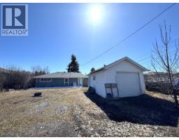 9708 104 Avenue, Fort St  John, BC V1J2K2 Photo 25