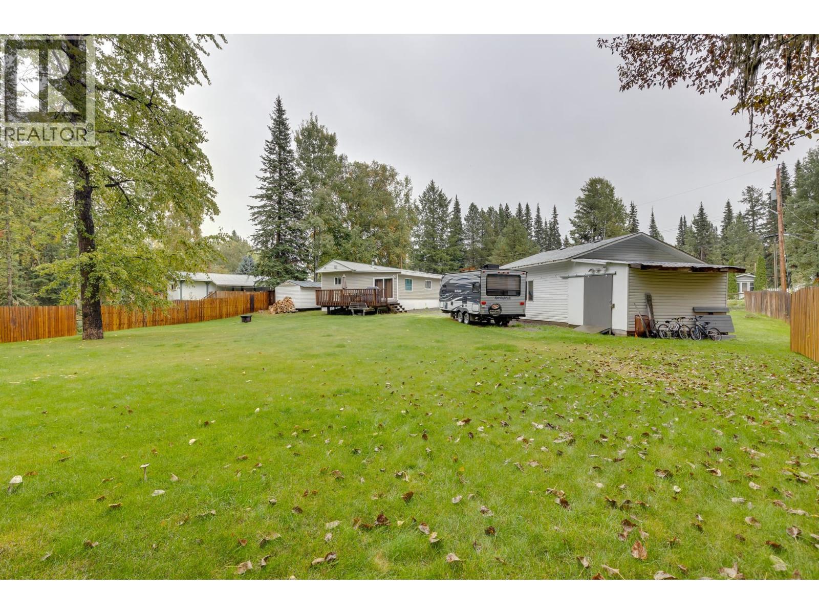Photo 8 of 28 — 6955 ADAM DRIVE · Prince George, BC