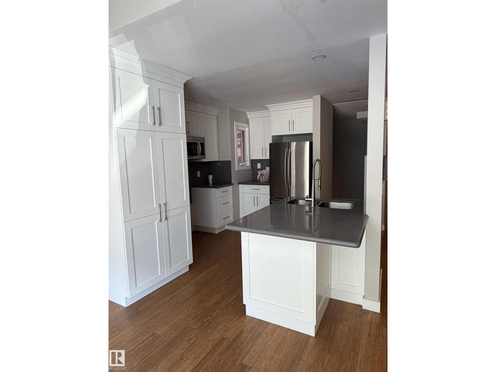 10344A 121 ST NW - 10