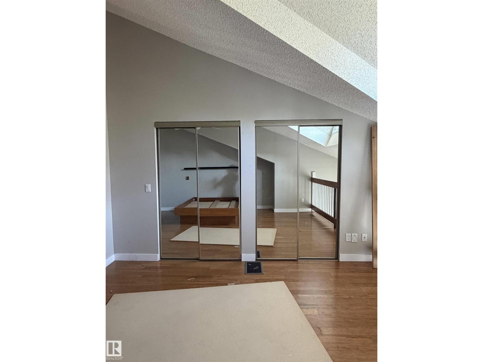 10344A 121 ST NW - 20