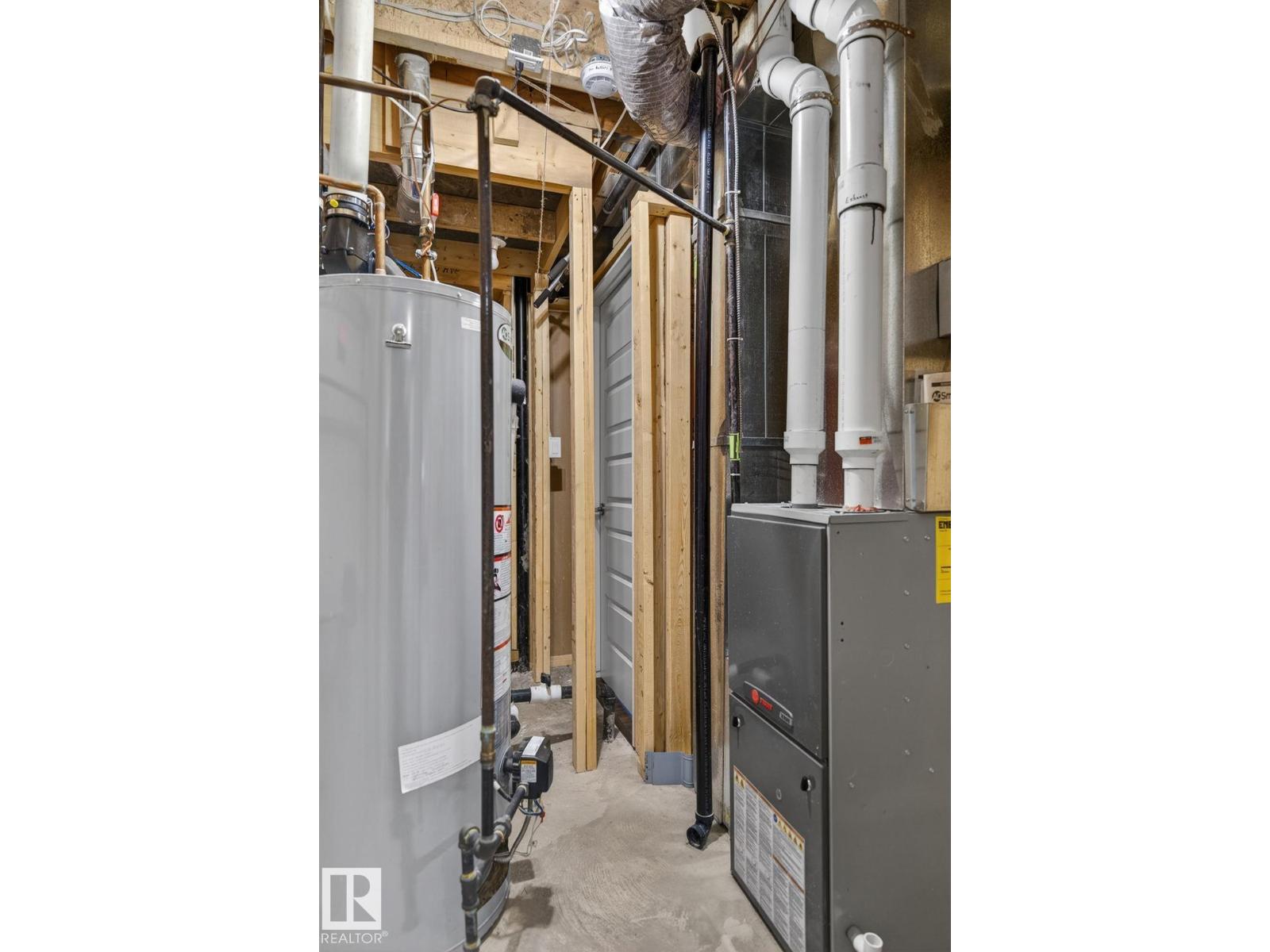 8506 80 AV NW - Image 38