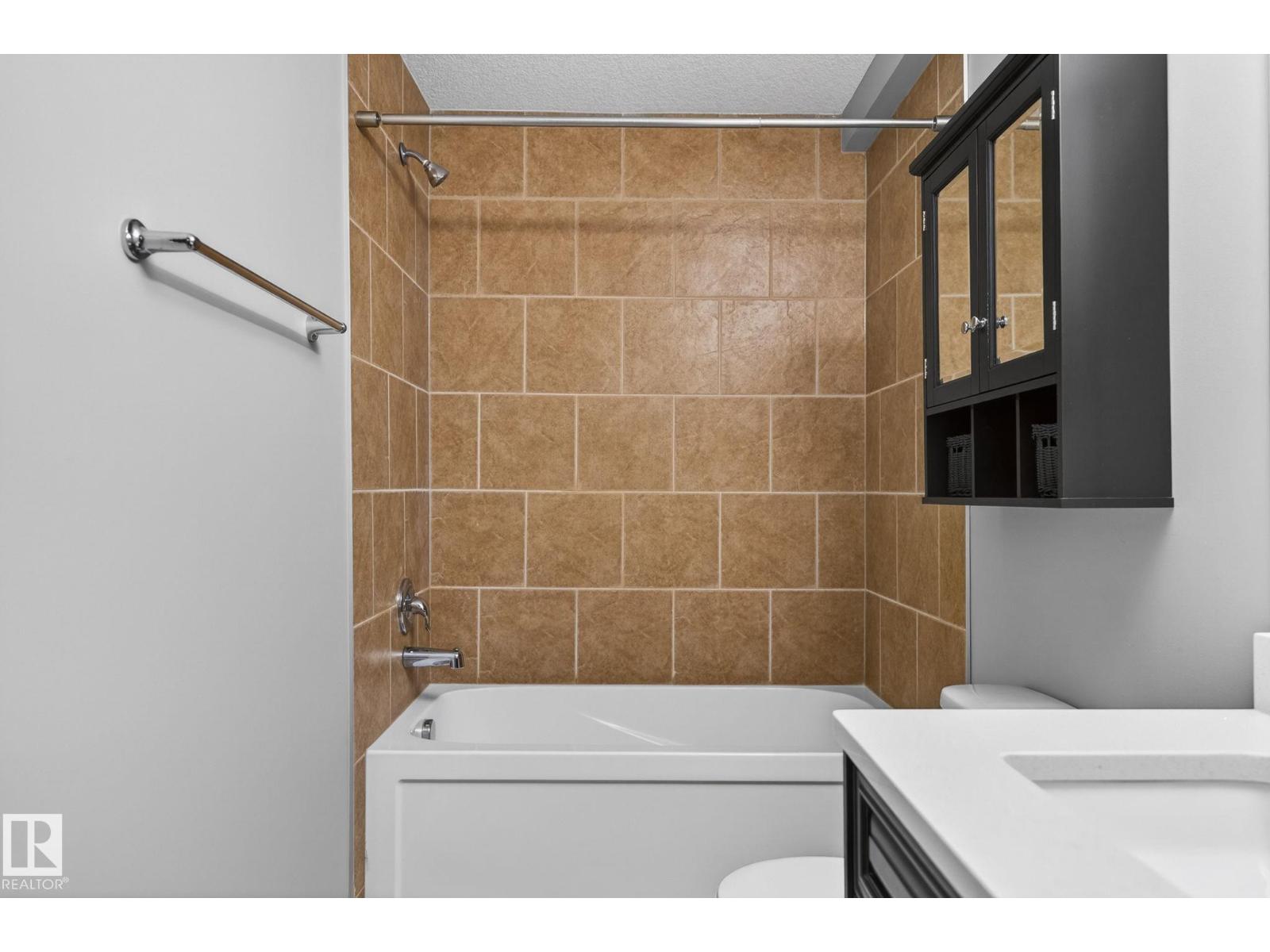 8506 80 AV NW - 36