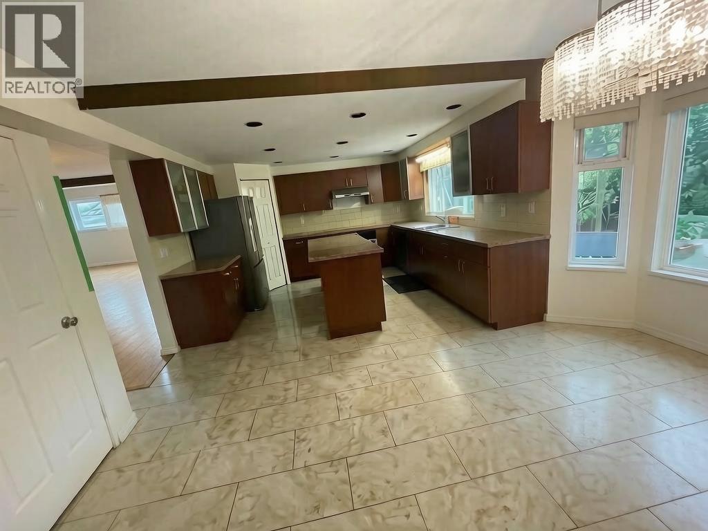 1599 PLEATEAU CRESCENT, Coquitlam