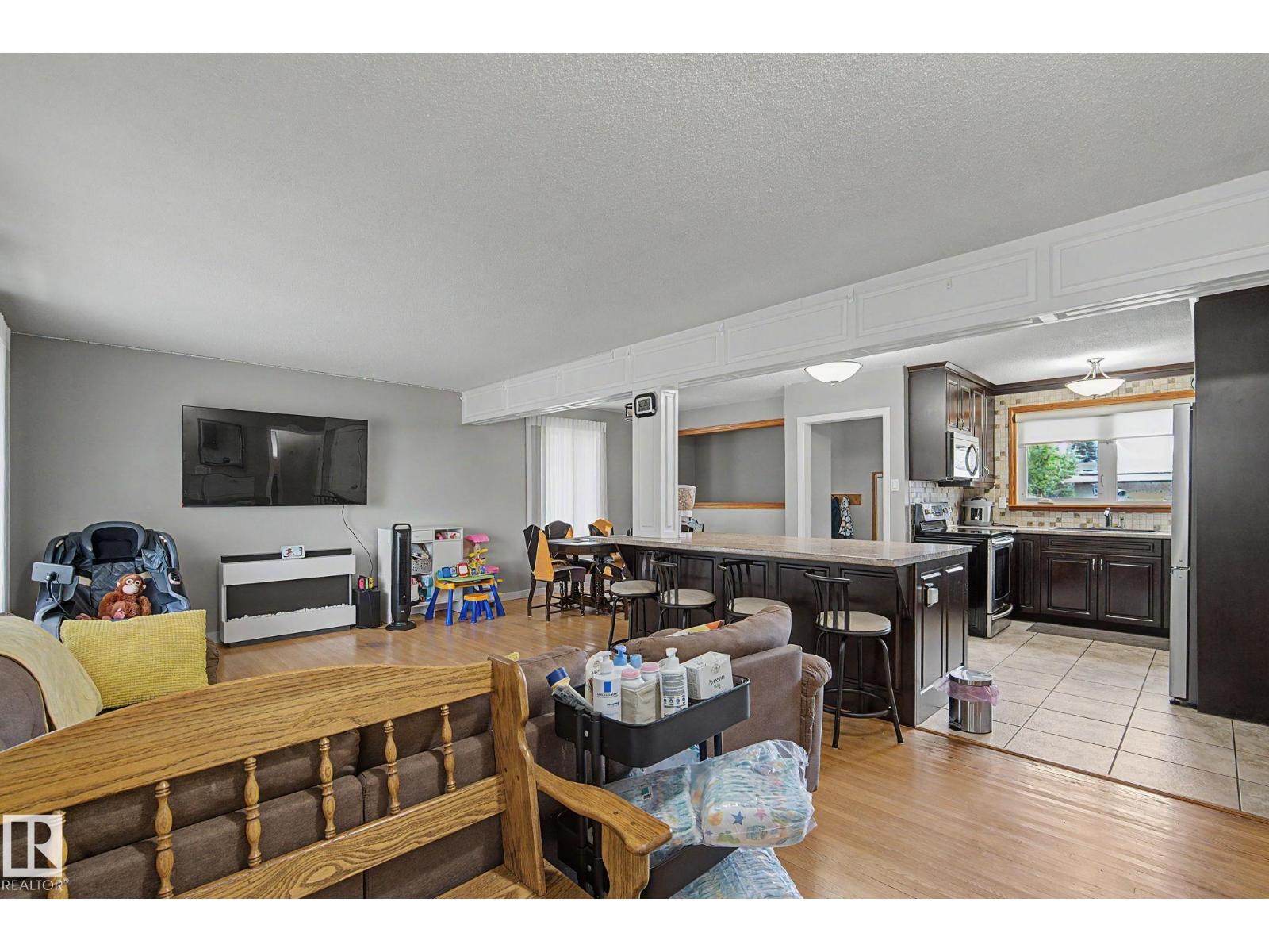 4323 114B ST NW - Image 4