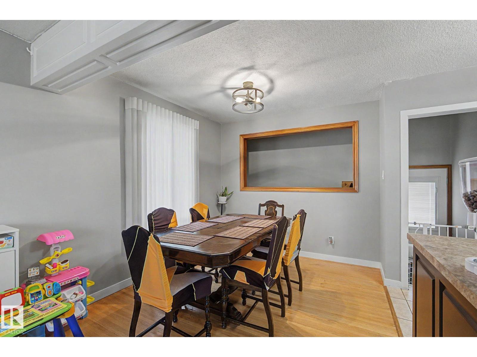 4323 114B ST NW - 9
