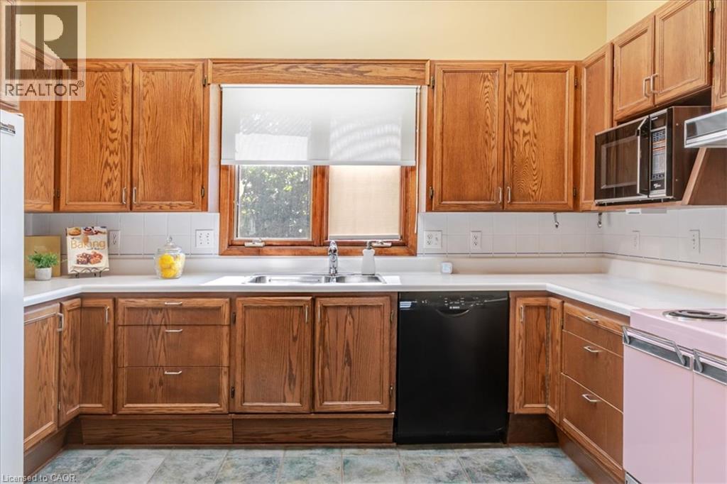 69 PLEASANT Avenue - Image 22