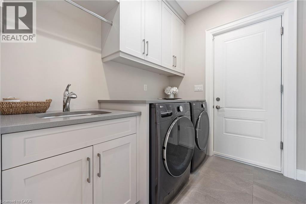 47 BLUENOSE Drive - Image 26