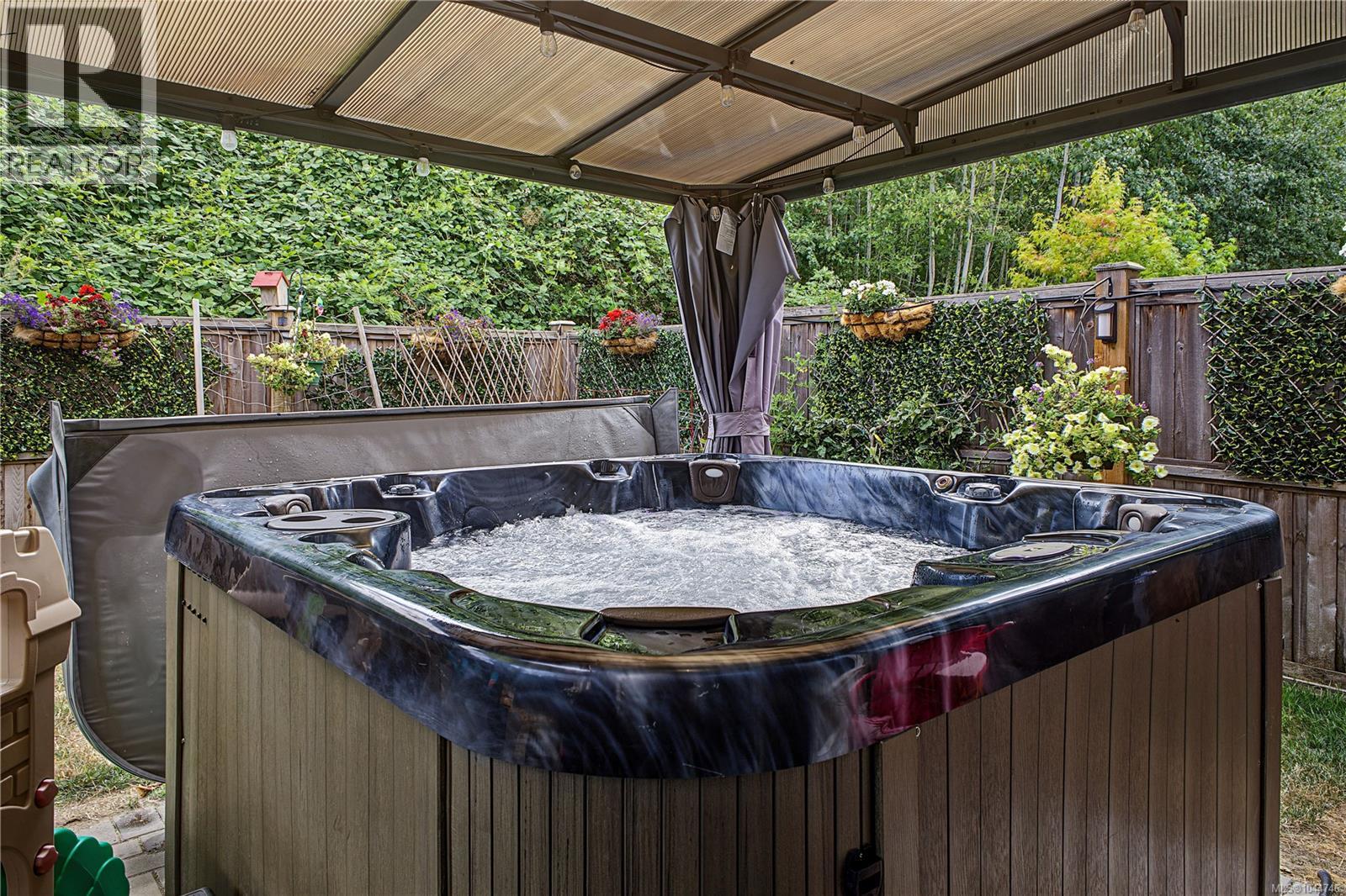 309 Seafield Rd, Colwood