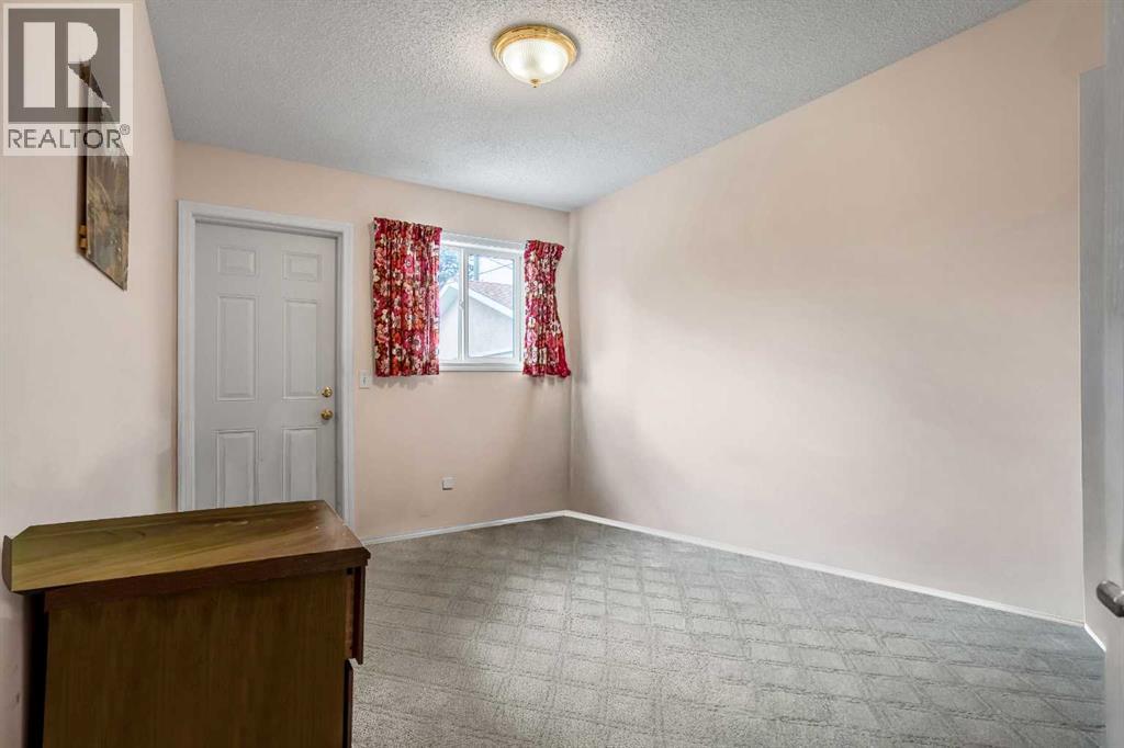 420 8 Avenue SE - 9