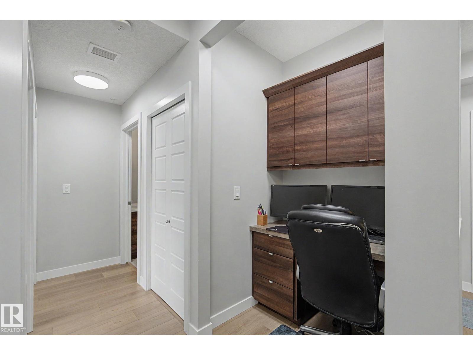 #301 2588 ANDERSON WY NW - 16