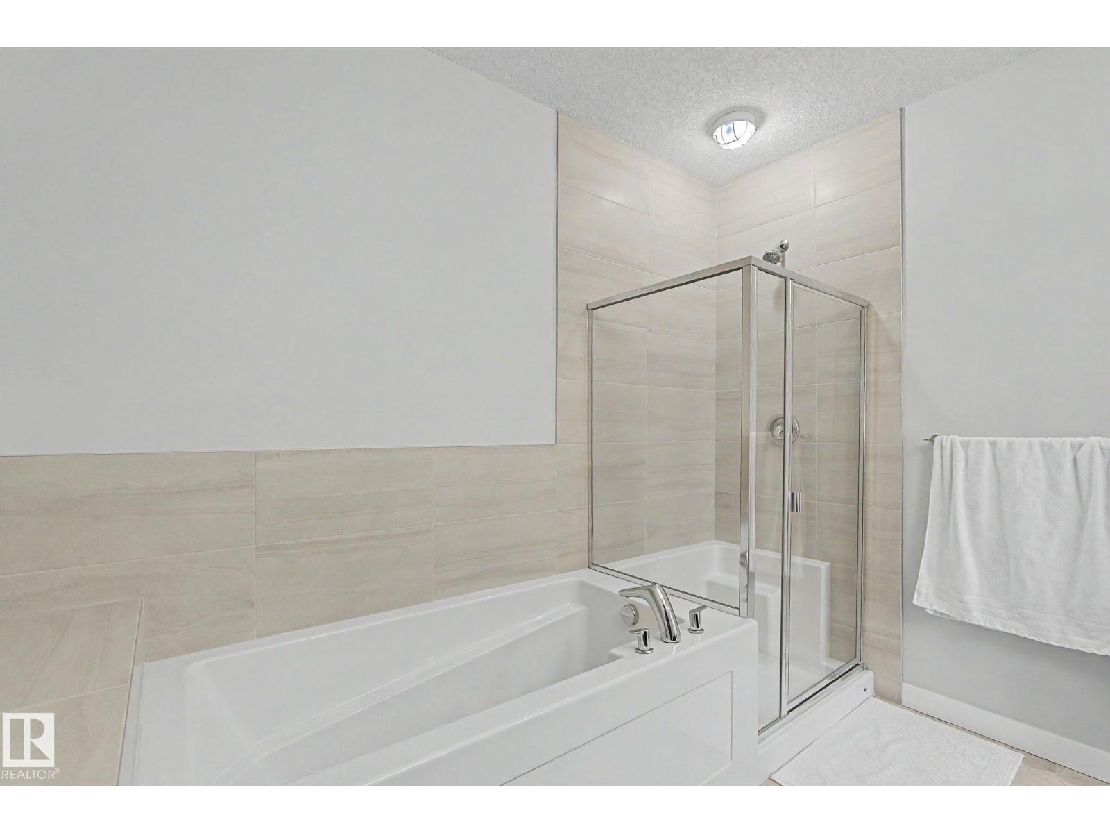 #301 2588 ANDERSON WY NW - 30