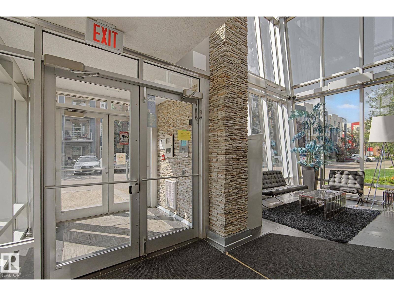 #301 2588 ANDERSON WY NW - 38
