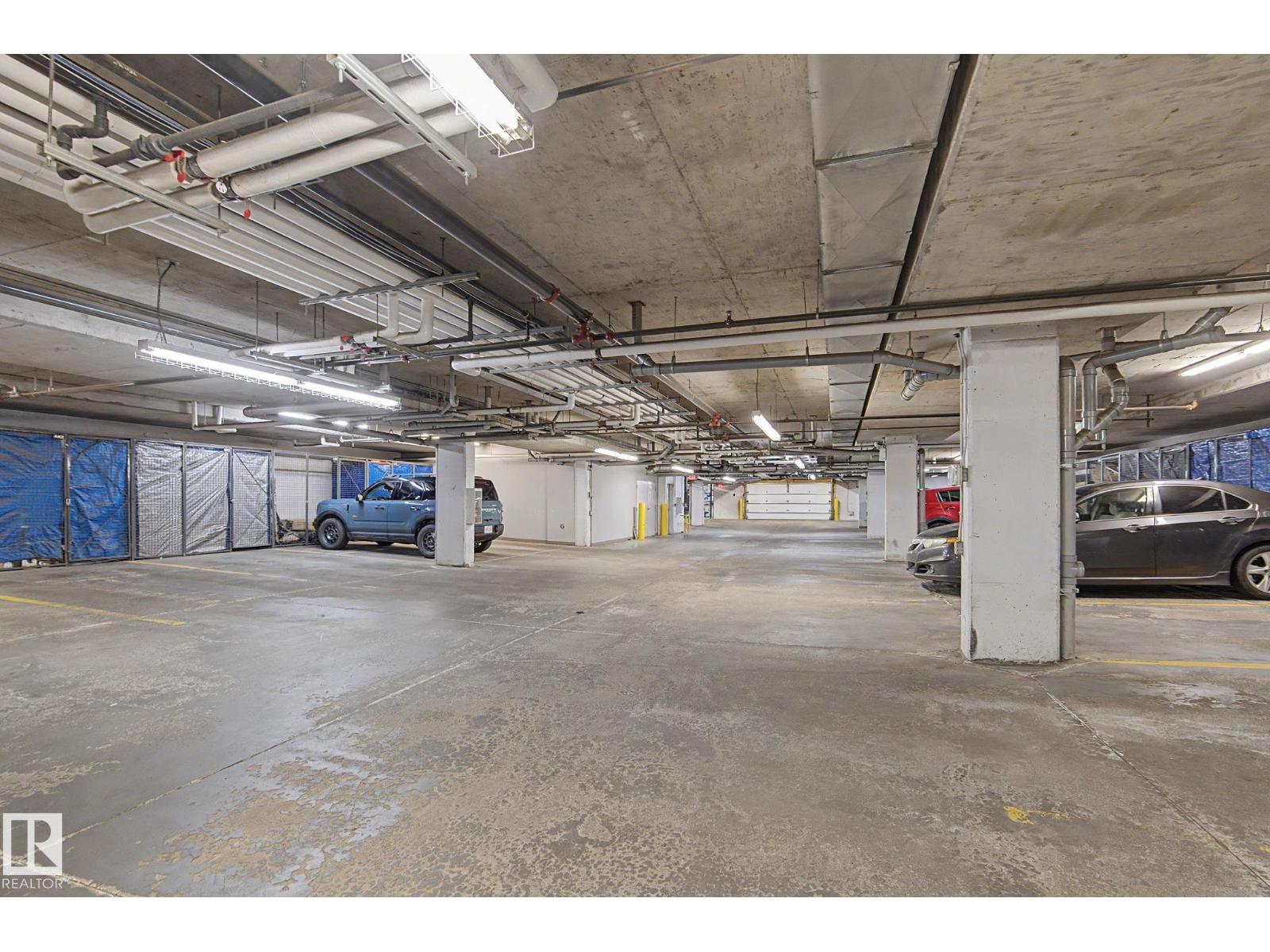 #301 2588 ANDERSON WY NW - 43