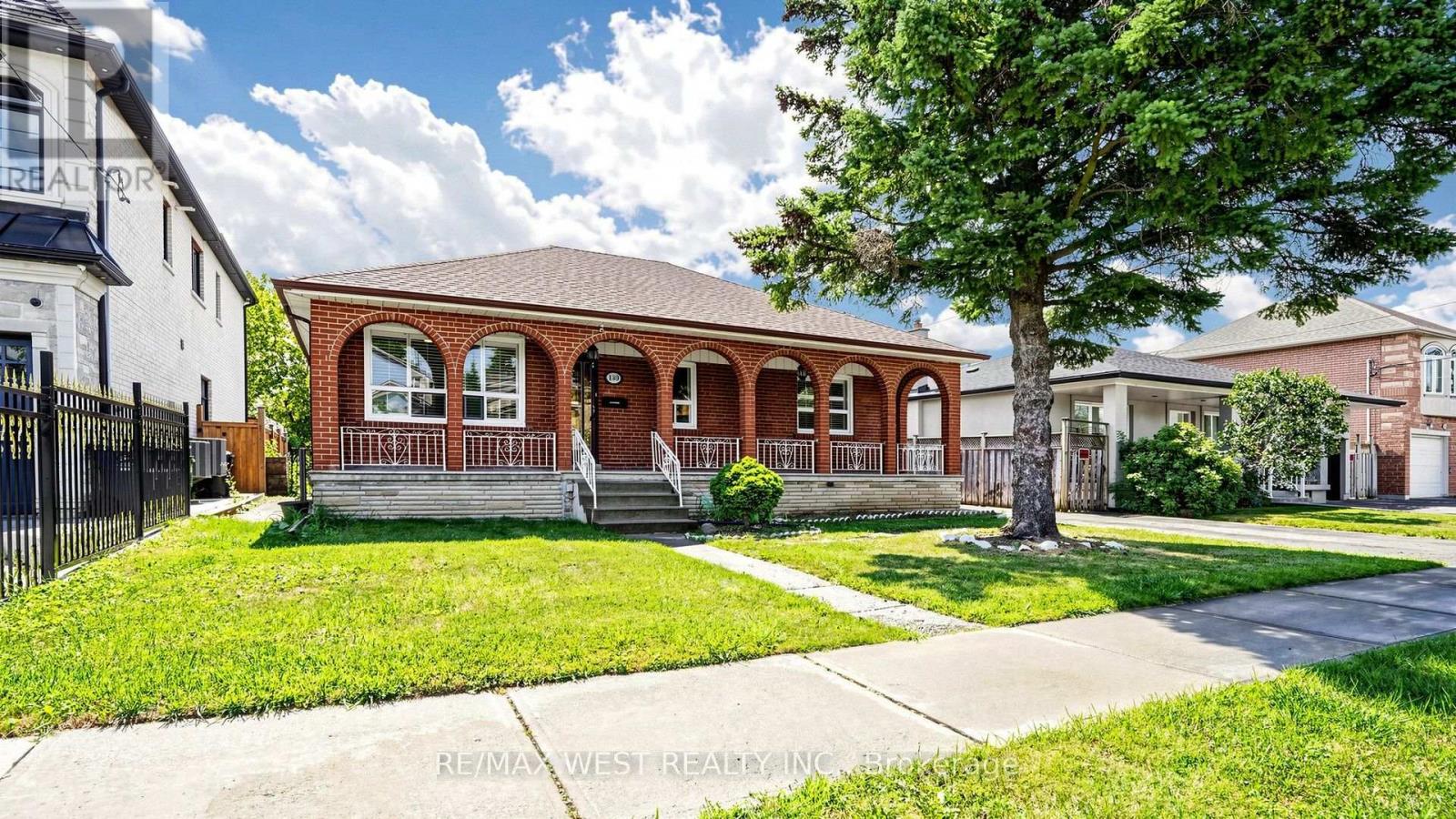 Photo of 139 Ranee Avenue