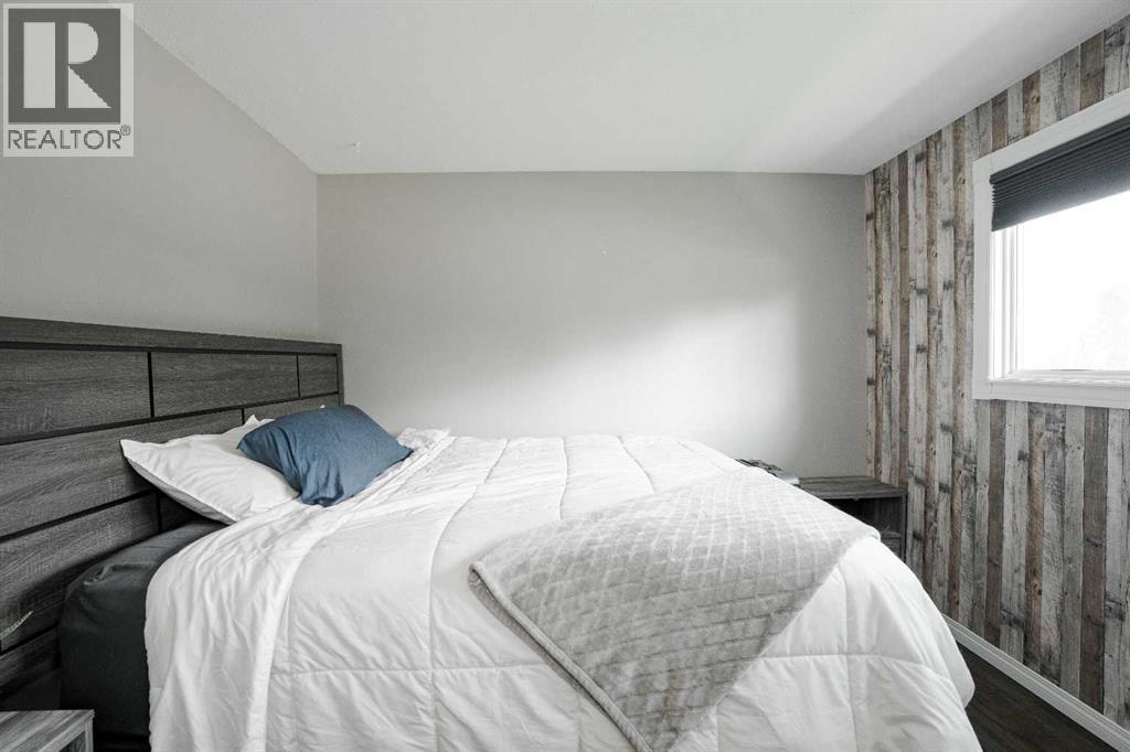 525 Beacon Hill Drive - Image 25