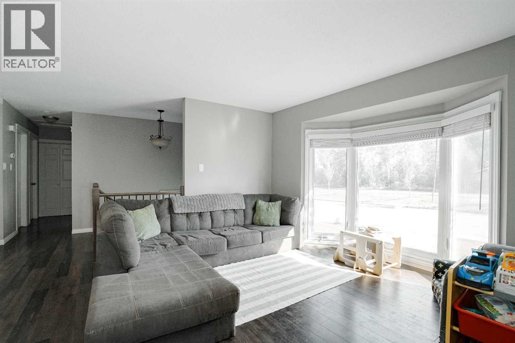 525 Beacon Hill Drive - Image 19