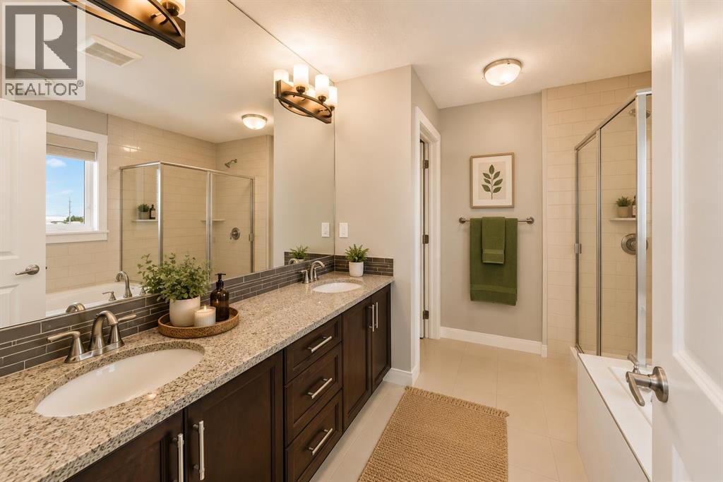 27 Redstone Heights NE - Image 22
