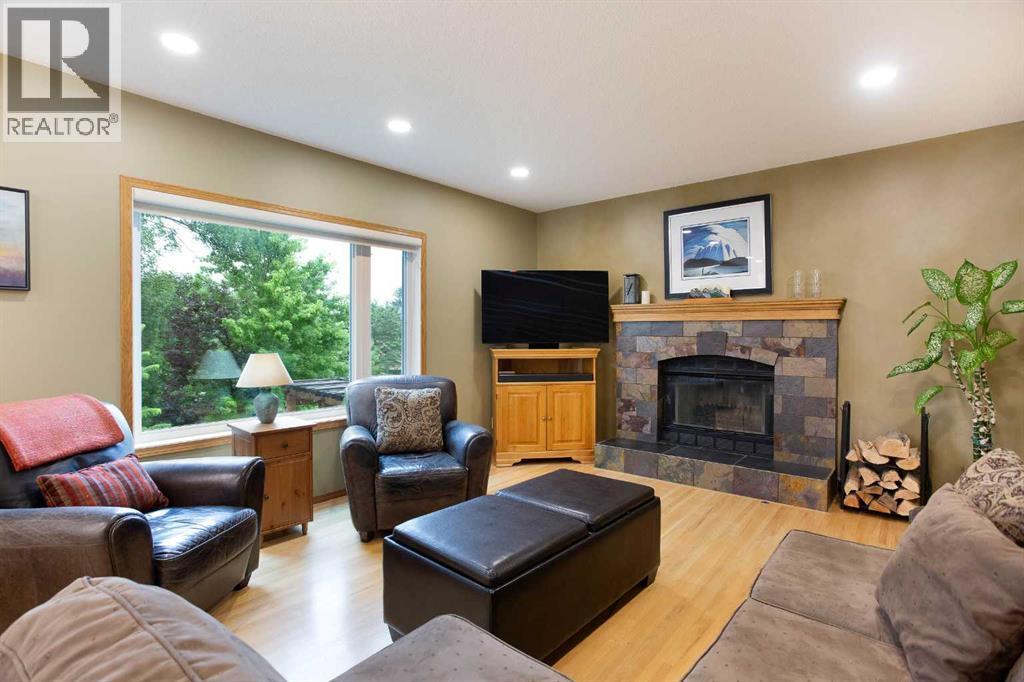 337 Sandringham Court NW - Image 16