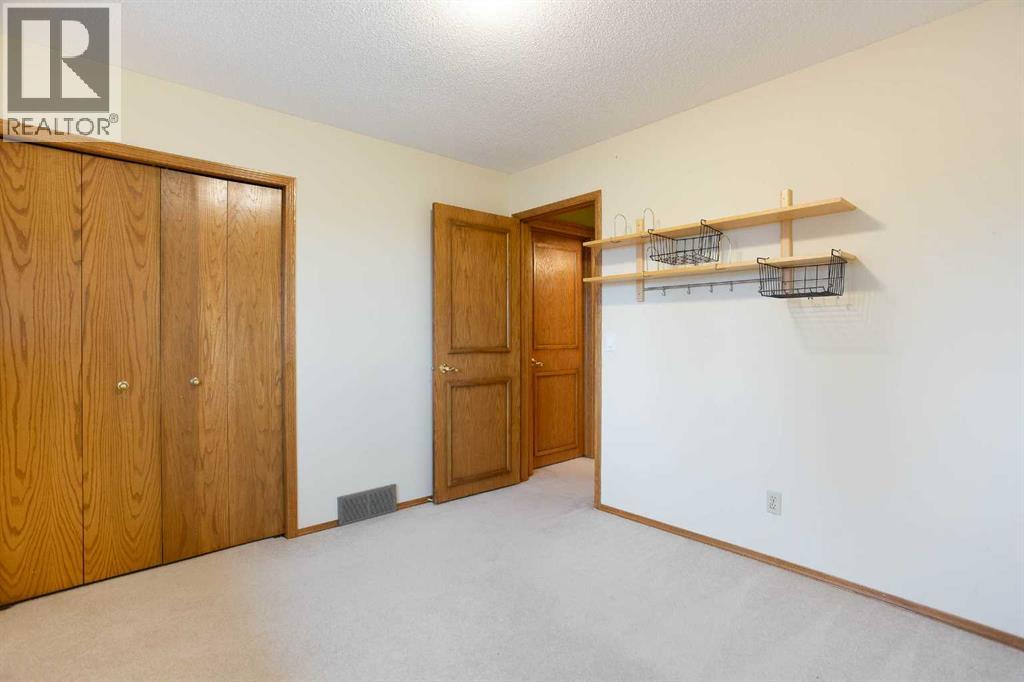337 Sandringham Court NW - Image 26
